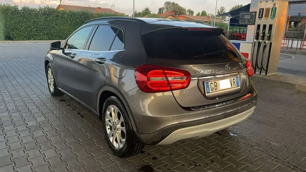 Usata Mercedes GLA200 Premium 136 CV (100 kW) 2016 SUV