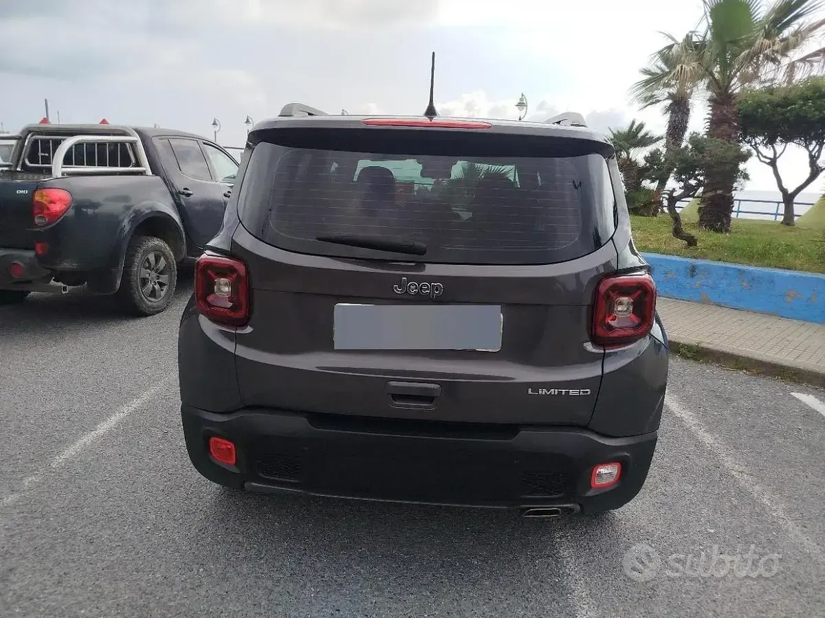 Usata Jeep Renegade 120 CV (88 kW) 2021 Grigio SUV