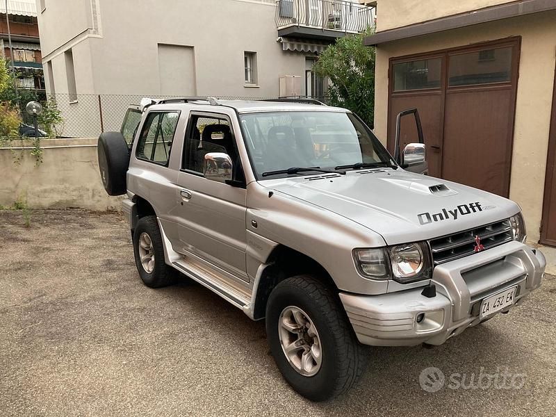 Usata Mitsubishi Pajero 1999 Grigio SUV