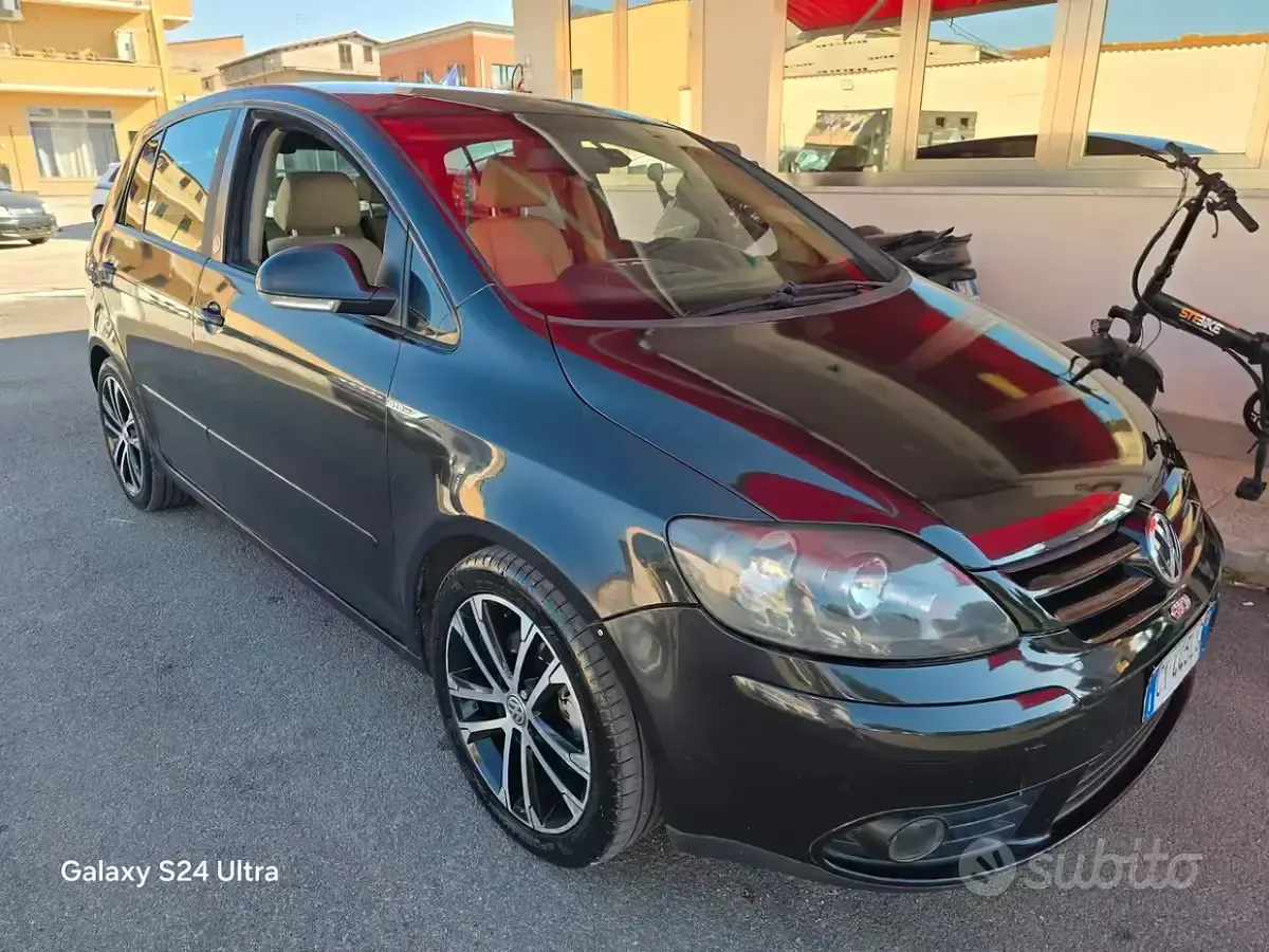 Usata VW Golf Plus Cross Comfortline 105 CV (77 kW) 2007 Berlina