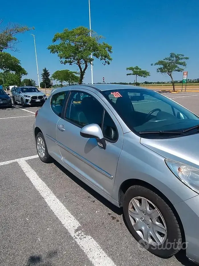 Usata Peugeot 207 73 CV (53 kW) 2011 Grigio Utilitaria