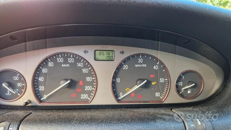 Usata Lancia Lybra 116 CV (85 kW) 2006 Blu Berlina