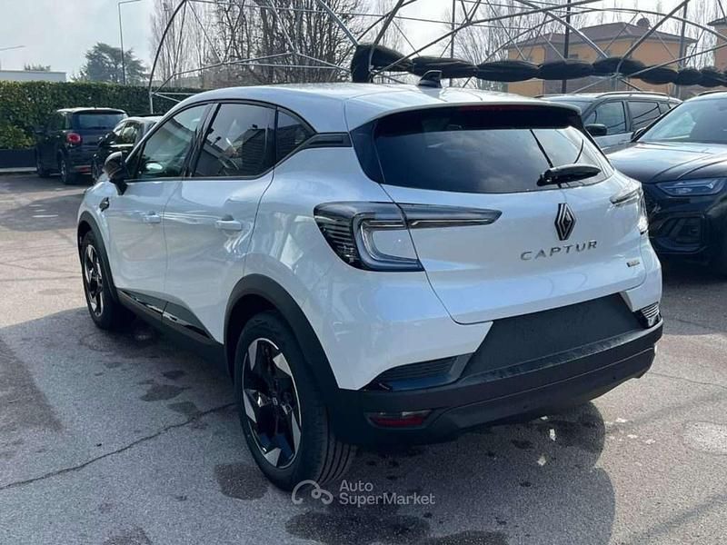 Nuova Renault Captur Techno 109 CV (80 kW) 2026 Bianco nacré metallizzato SUV
