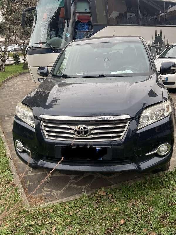 Usata Toyota RAV4 Lounge 150 CV (110 kW) 2012 SUV