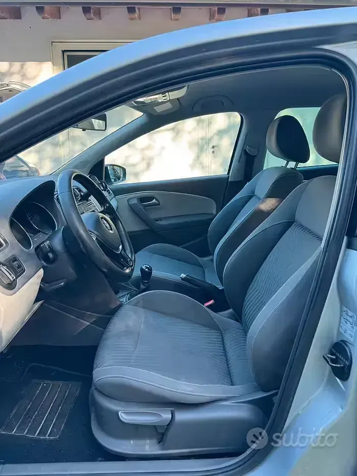 Usata VW Polo 75 CV (55 kW) 2016 Grigio Berlina