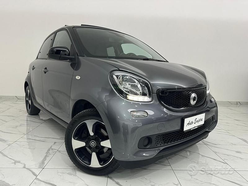Usata Smart ForFour 71 CV (52 kW) 2019 Grigio Utilitaria