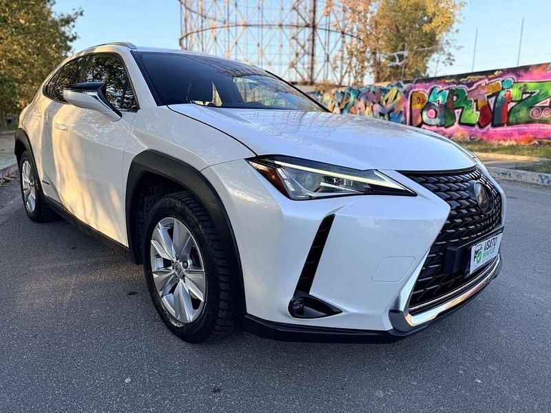 Usata Lexus UX 250h Business Edition 145 CV (106 kW) 2020 Bianco SUV