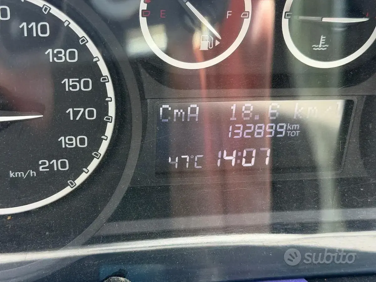 Usata Lancia Ypsilon 69 CV (50 kW) 2014 Bianco Utilitaria