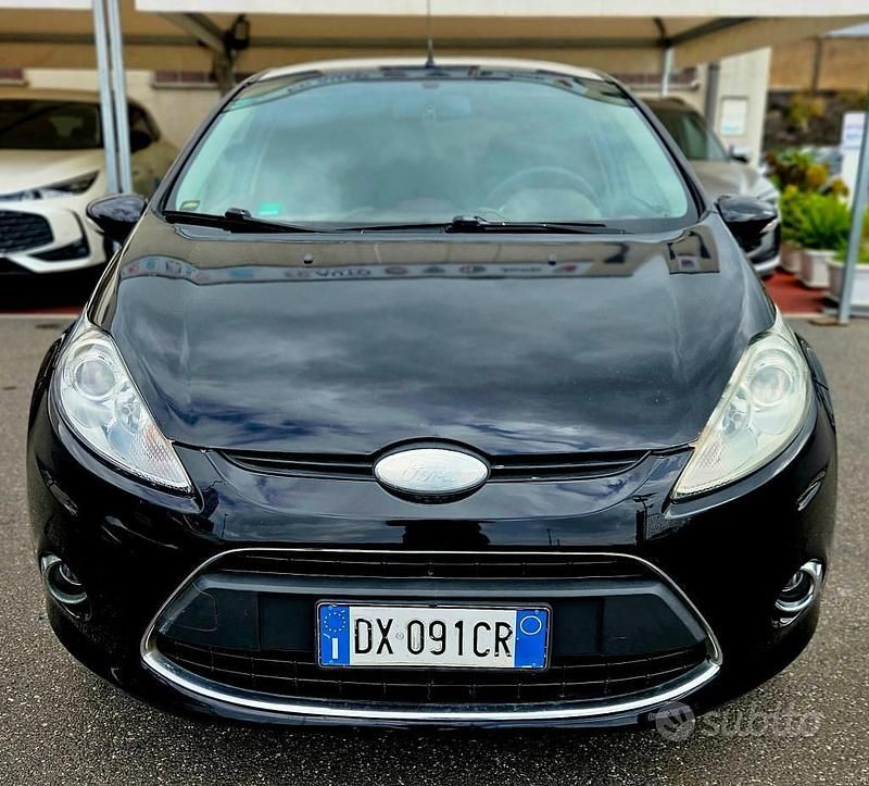 Usata Ford Fiesta Titanium 68 CV (50 kW) 2009 Nero Utilitaria