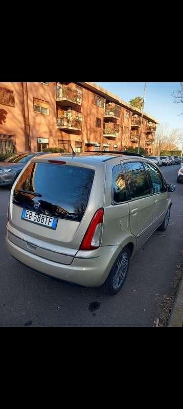 Usata Lancia Musa 90 CV (66 kW) 2010 Marrone Monovolume