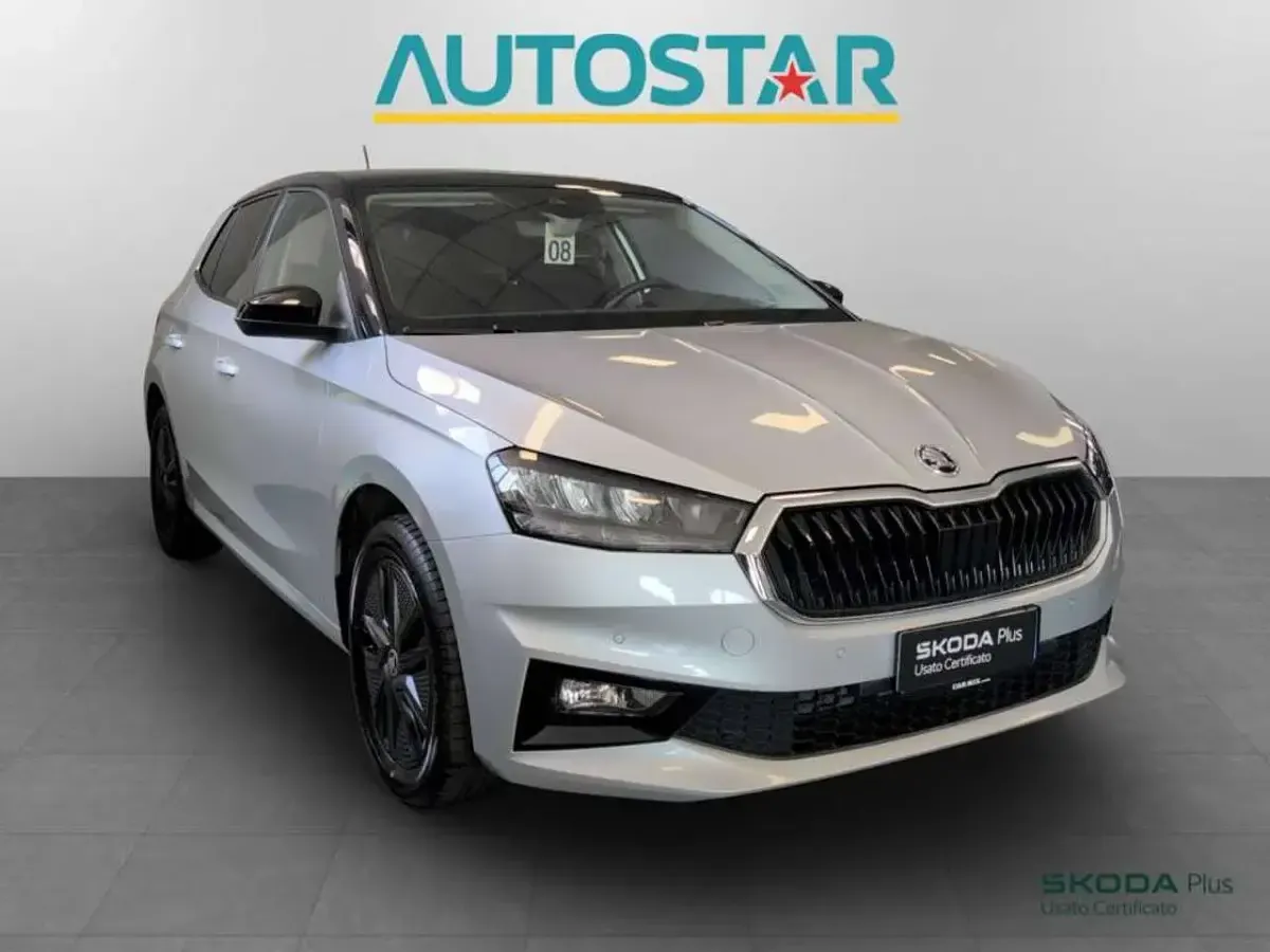 Usata Skoda Fabia 95 CV (69 kW) 2025 Argento brillante metallizzato Utilitaria