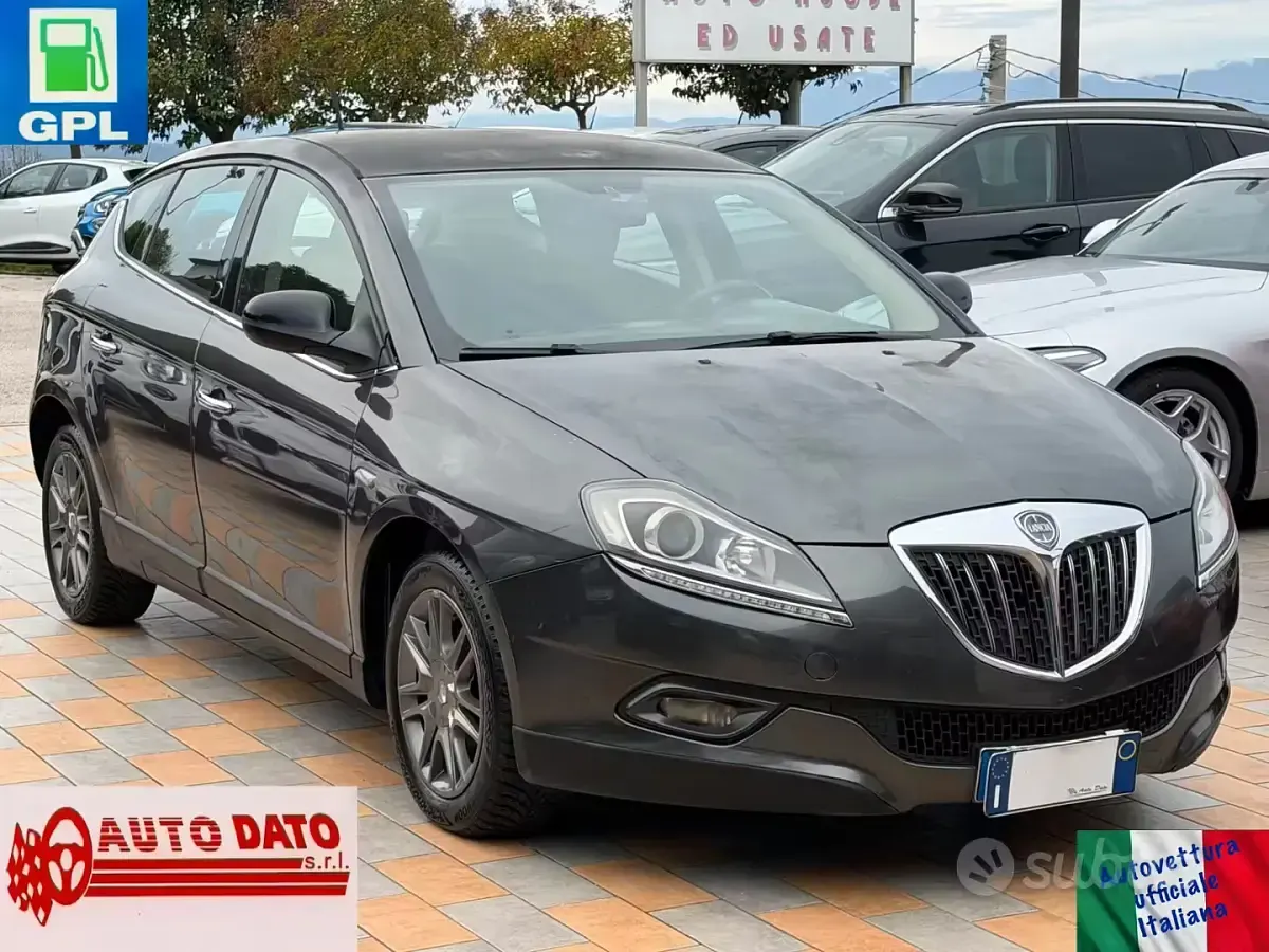 Usata Lancia Delta 120 CV (88 kW) 2008 Grigio Utilitaria