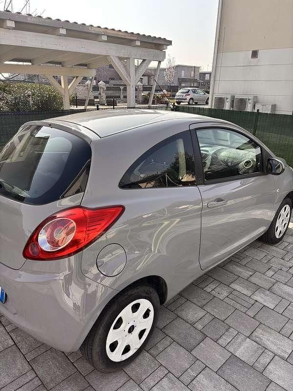 Usata Ford Ka 67 CV (49 kW) 2015 Berlina