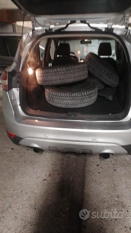 Usata Ford Kuga 136 CV (100 kW) 2009 Grigio SUV