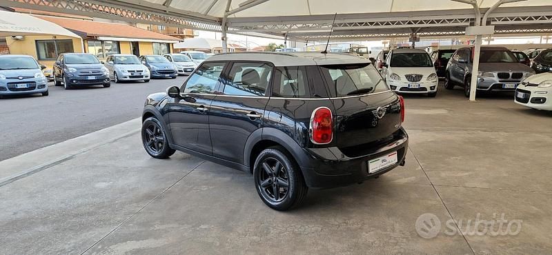 Usata Mini Cooper D 112 CV (82 kW) 2011 Nero Utilitaria