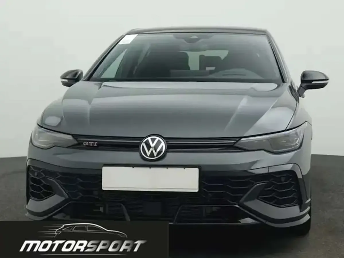 Usata VW Golf VIII GTI Clubsport 300 CV (220 kW) 2025 Dolphin grey Berlina