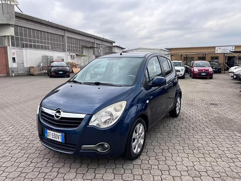 Usata Opel Agila Enjoy 65 CV (47 kW) 2009 Blu Utilitaria