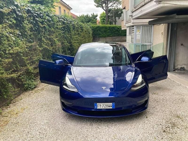 Blu/azzurro Usata 2019 Tesla Model 3 Performance Berlina | 22.000 € (Ottimo prezzo) - Immagine 1/4