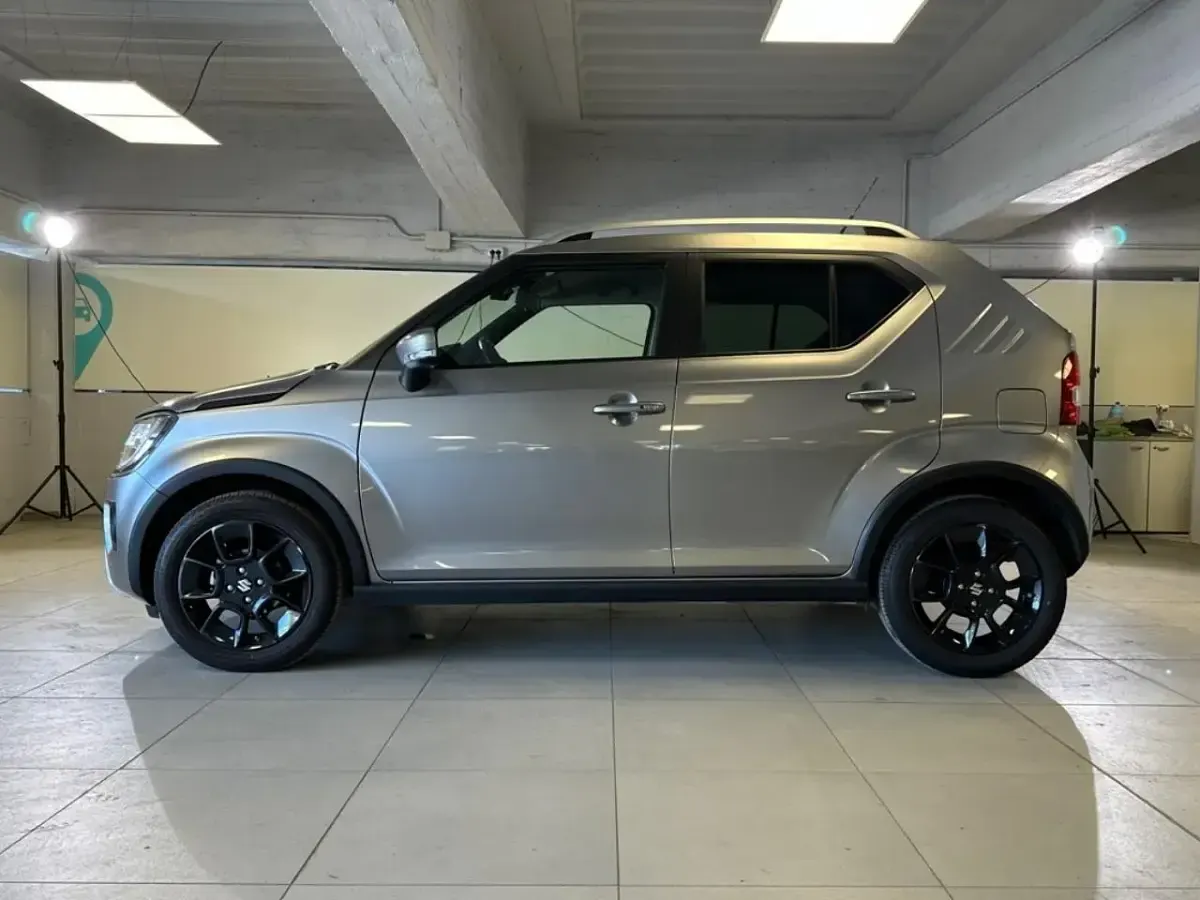 Usado Suzuki Ignis 83 CV (61 kW) 2023 Gris SUV