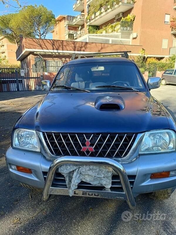 Usata 2003 Mitsubishi L200 Pick-up | 10.800 € (Ottimo prezzo) - Immagine 1/4