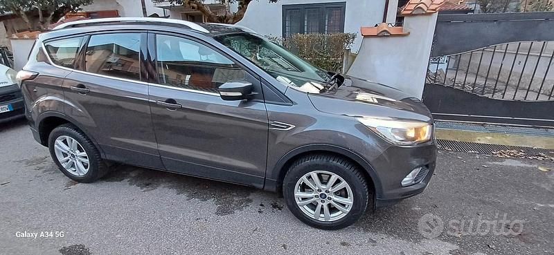 Usata Ford Kuga S 120 CV (88 kW) 2018 SUV