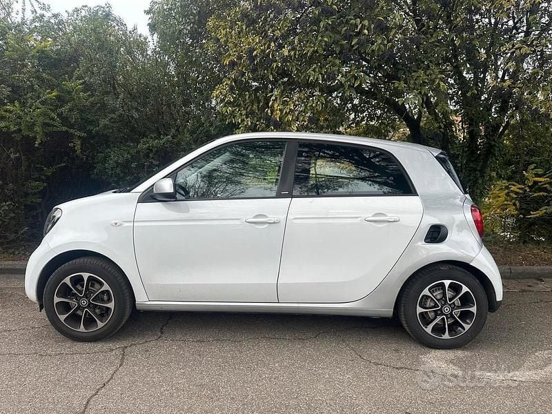 Usata Smart ForFour Passion 71 CV (52 kW) 2016 Bianco Utilitaria
