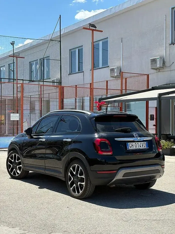 Usata Fiat 130 Cross 130 CV (95 kW) 2022 Nero Station wagon