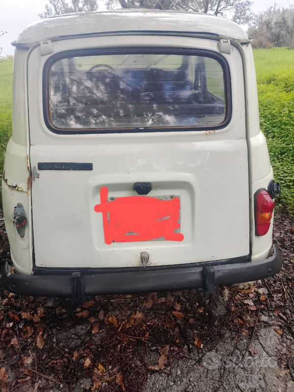 Bianco Usata 1988 Renault R4 Due volumi | 2000 € - Immagine 1/4