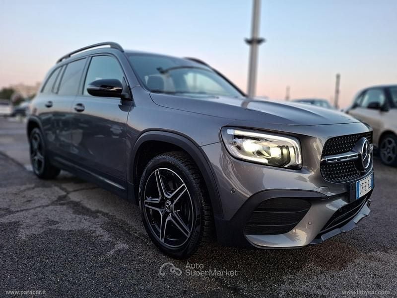 Usata Mercedes GLB200 Premium 150 CV (110 kW) 2021 Grigio SUV
