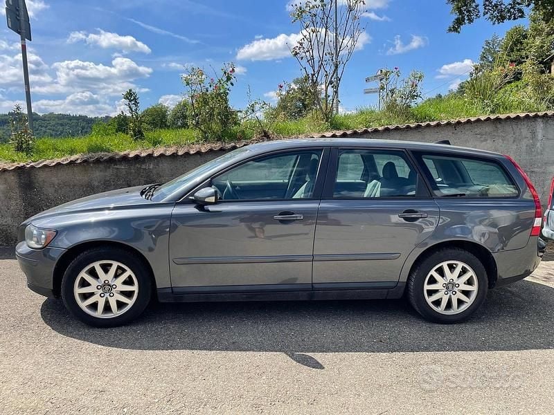 Usata Volvo V50 135 CV (99 kW) 2007 Grigio Station wagon
