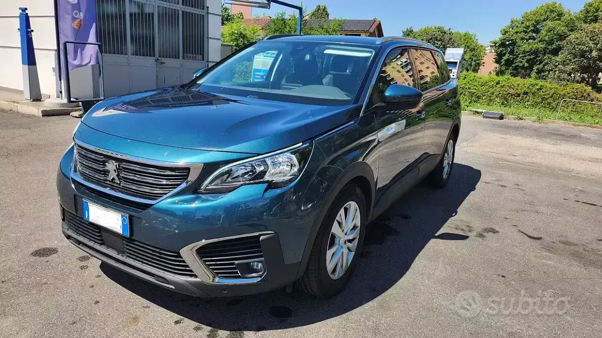 Usata Peugeot 5008 131 CV (96 kW) 2018 Bluazzurro SUV