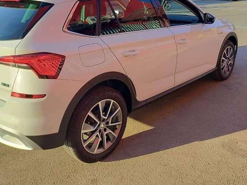Bianco Usata 2021 Skoda Kamiq ScoutLine SUV | 18.000 € (Cara) - Immagine 1/2