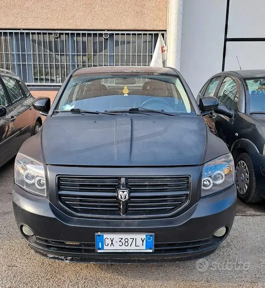 Usata Dodge Caliber SE 140 CV (102 kW) 2008 Nero Utilitaria