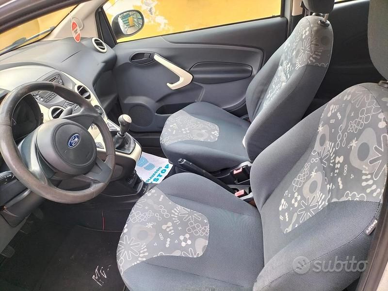 Usata Ford Ka 75 CV (55 kW) 2011 Grigio Utilitaria