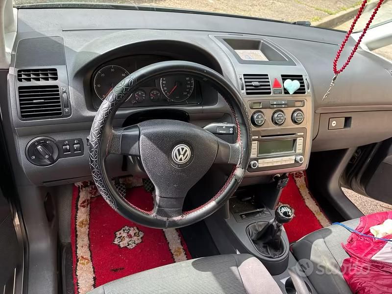 Usata VW Touran 2006 Grigio Monovolume