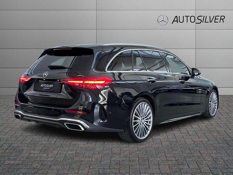 Usata Mercedes C300e Premium 265 CV (194 kW) 2022 Nero / metallizzato Station wagon