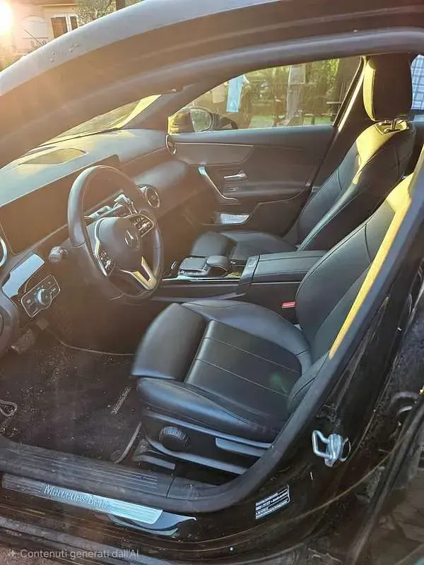 Usata Mercedes A180 116 CV (85 kW) 2021 Nero Berlina