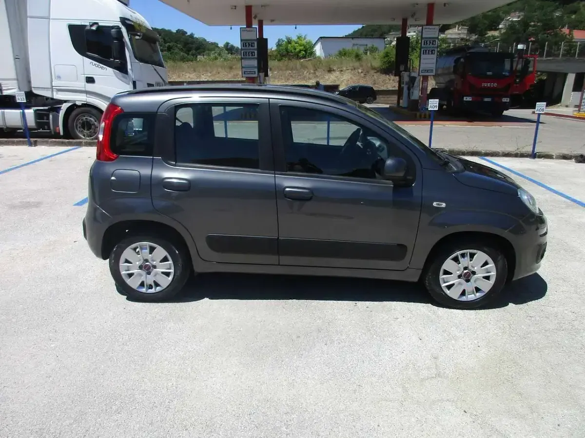 Usata Fiat Panda Lounge 95 CV (69 kW) 2018 Grigio Utilitaria