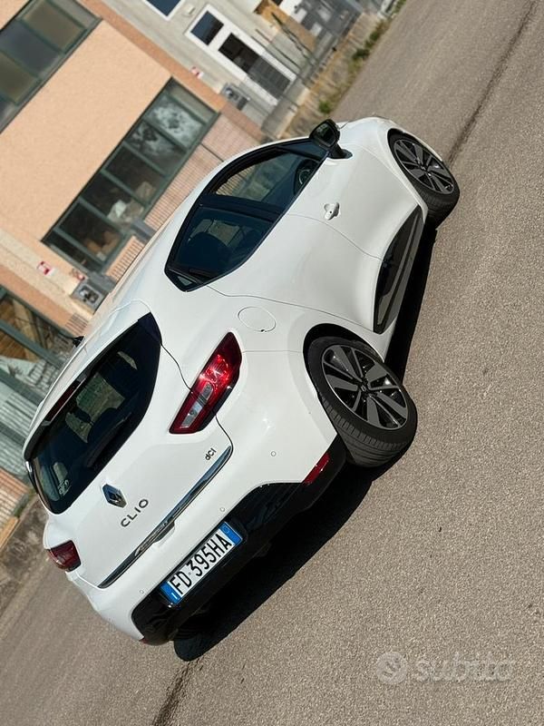 Usata Renault Clio 75 CV (55 kW) 2016 Bianco Utilitaria