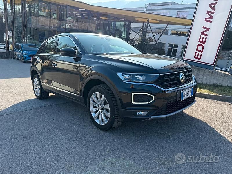 Usata VW T-Roc Advance 116 CV (85 kW) 2019 Nero SUV