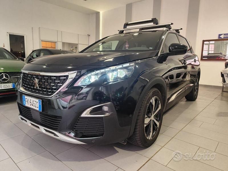 Usata Peugeot 5008 GT-line 120 CV (88 kW) 2017 Nero SUV