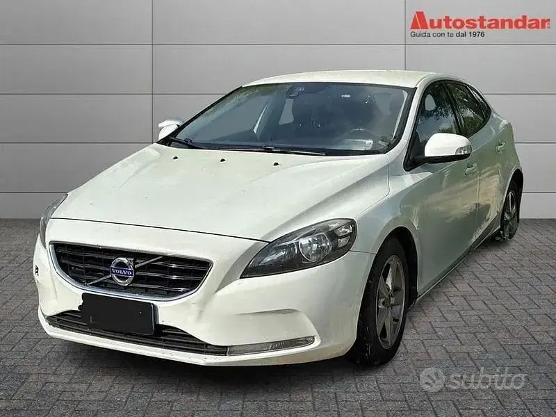 Usata Volvo V40 Kinetic 120 CV (88 kW) 2013 Berlina