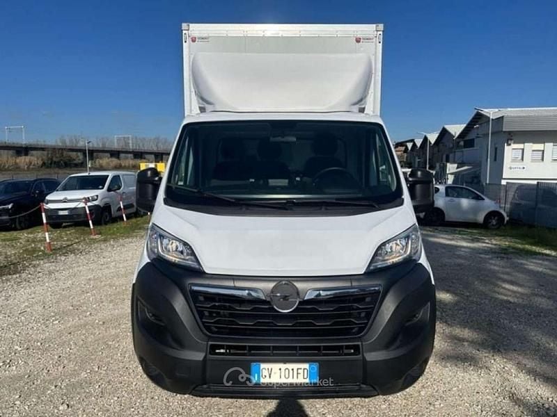 Usata Opel Movano 140 CV (102 kW) 2024 Bianco Furgone
