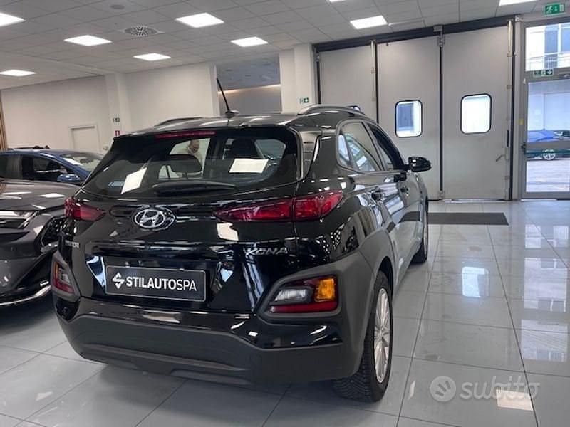 Usata Hyundai Kona Comfort 120 CV (88 kW) 2018 Nero SUV