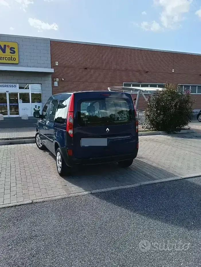 Usata Renault Kangoo 85 CV (62 kW) 2009 Bluazzurro Monovolume