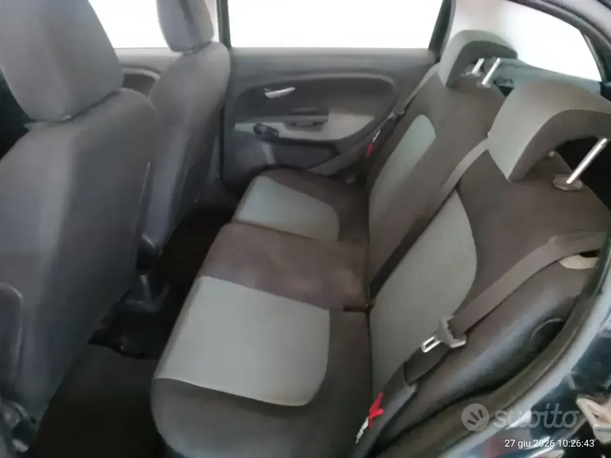 Usata Fiat Grande Punto Dynamic 65 CV (47 kW) 2008 Nero Utilitaria