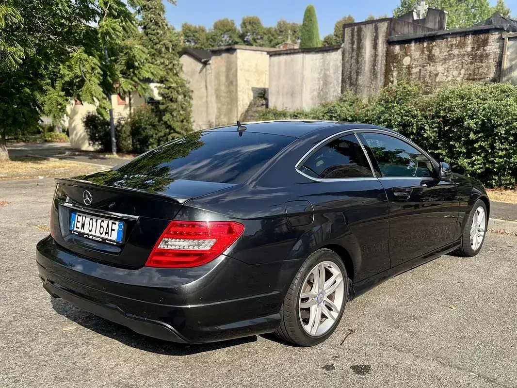 Usata Mercedes C220 Executive 170 CV (125 kW) 2012 Nero Coupé