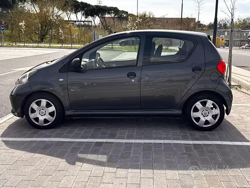 Usata Toyota Aygo 2008 Nero Utilitaria