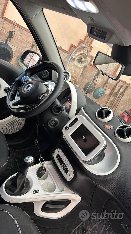Usata Smart ForTwo Coupé 2015 Utilitaria