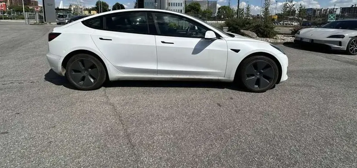Usata Tesla Model 3 152 kW (208 CV) 2021 Bianco Berlina